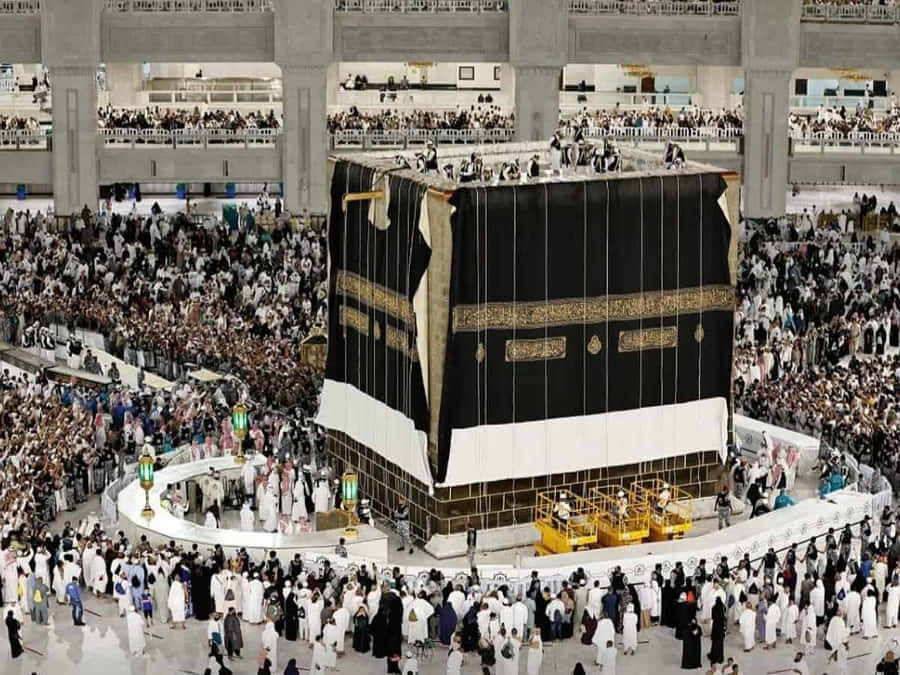 Photo Of People On The Kabba