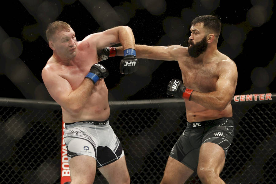 AndreiArlovski och Jared Vanderaa på UFC 271