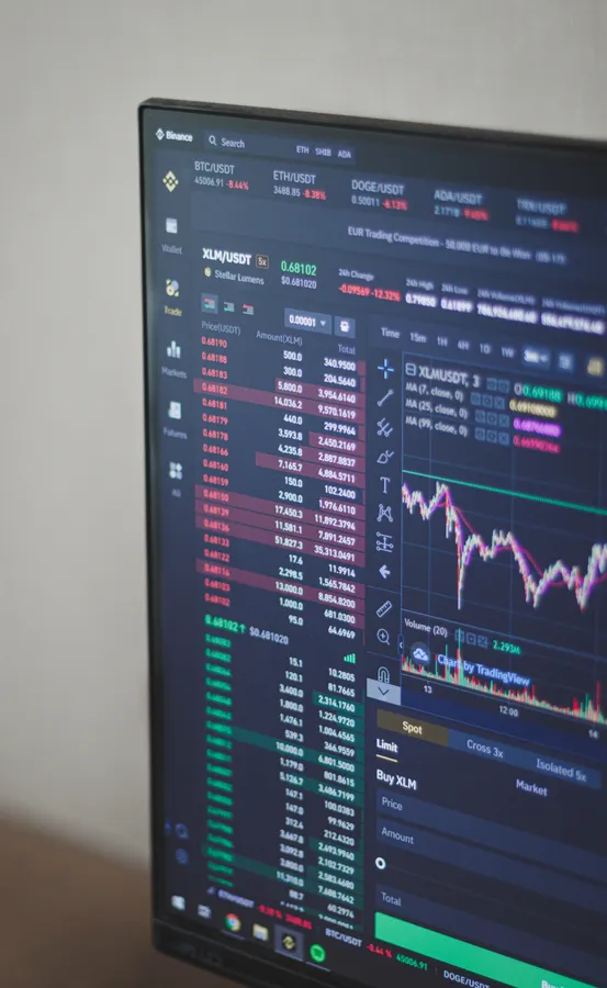Cryptocurrency Trading In Computer wallpaper