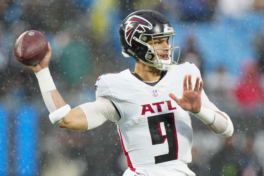 Desmond Ridder Atlanta Falcons Quarterback Aktion