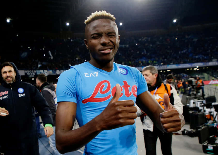 "Victor Osimhen som baggrundsbillede" or "Victor Osimhen som tapet".