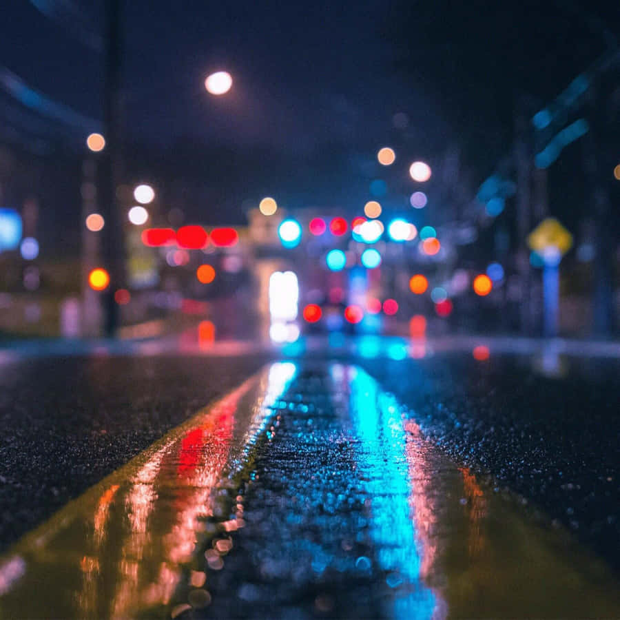 Papel de Parede da Cidade à Noite Chuvosa