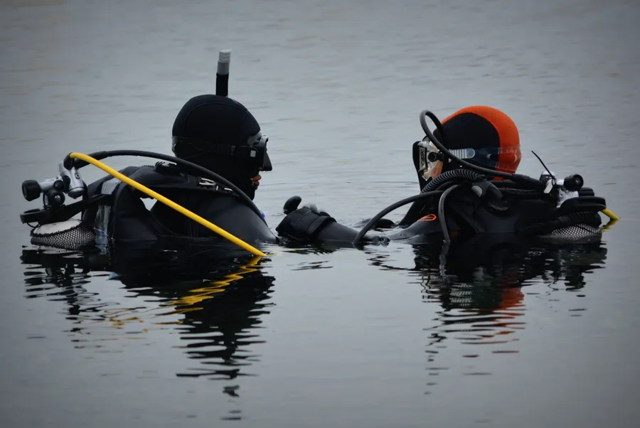 Scuba Diving Divers Conversations