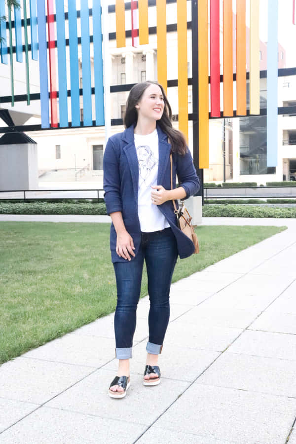 Blazerblu scuro tradizionale per valorizzare il tuo look.