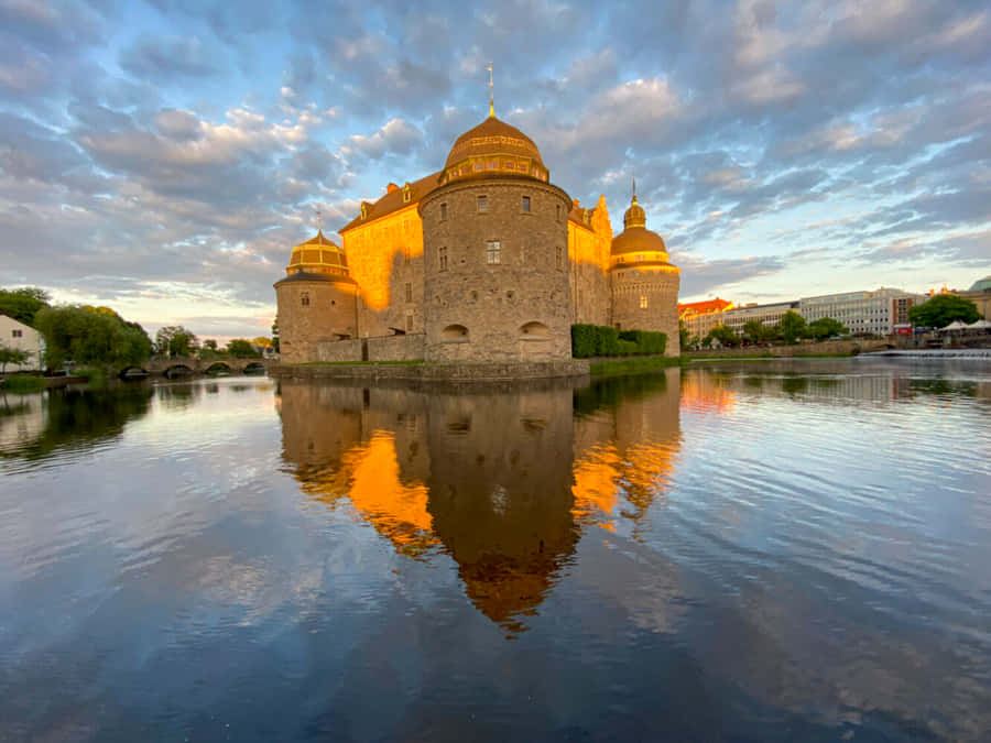 Örebro Slott Solnedgång Reflektion