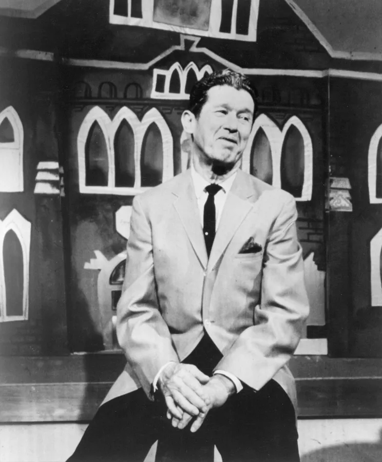 Roy Acuff Singing & Performing