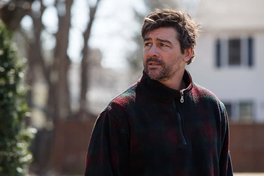 Uomo Pensieroso all'Aperto a Manchester By The Sea