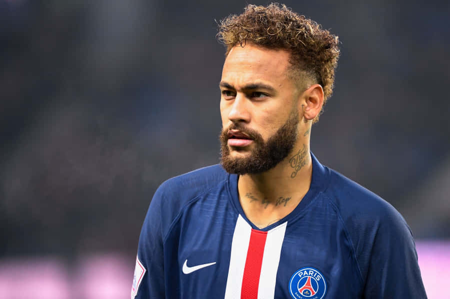 Neymar mit Bart im Paris Saint Germain Trikot