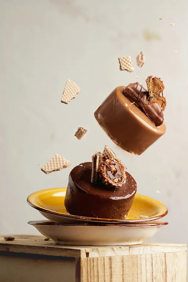 Levitating Mini Cakes wallpaper
