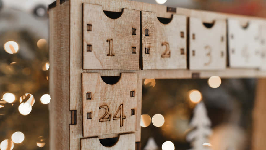 Holz-Adventskalender Nahaufnahme