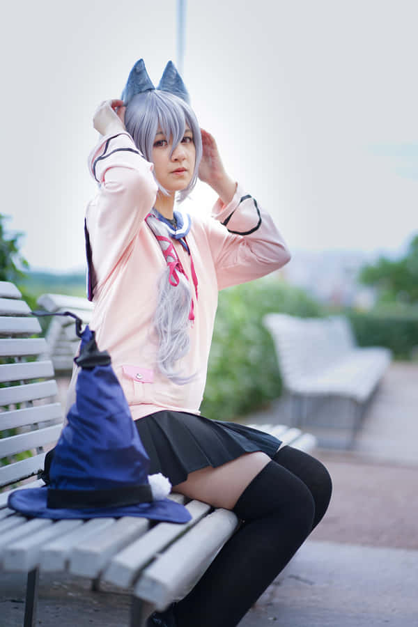Cosplay de Personagem Midori Fuse em Banco de Parque