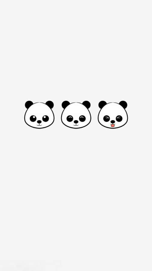 Ensöt panda som njuter av en bambumellis