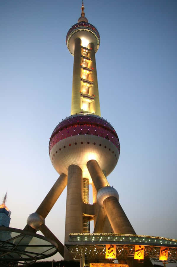 OrientalPearl Tower in Italian can be translated as "Torre della Perla Orientale."