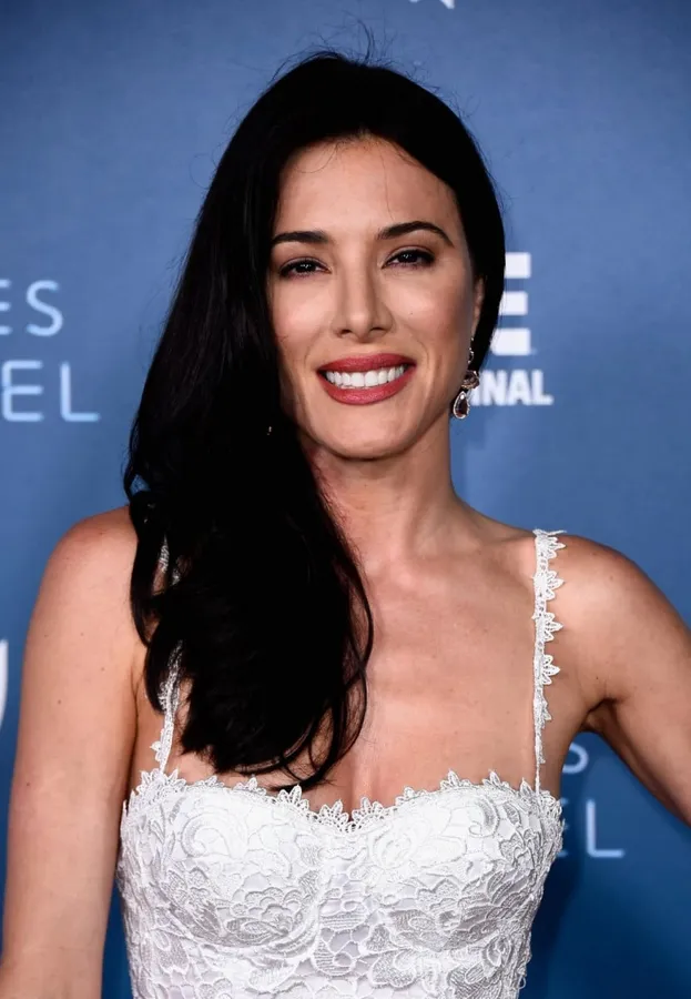 Jaime Murray posiert für ein Fotoshooting