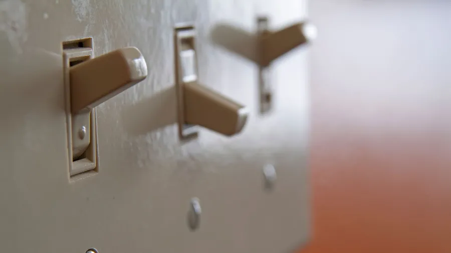 Multiple Alternate Flat Switch