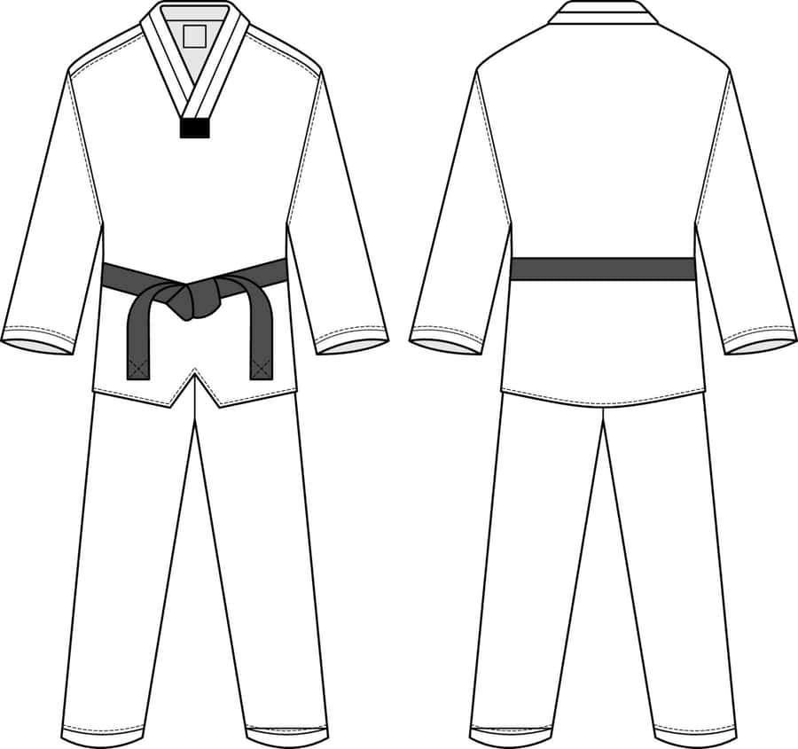 Einjunger Taekwondo-Sportler, der eine traditionelle Uniform trägt