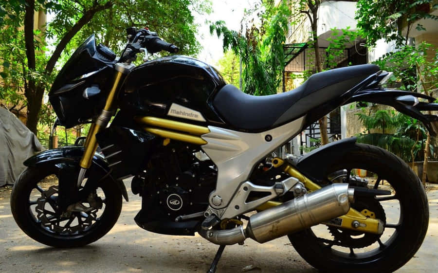 Stærk og Stilfuld - Mahindra Mojo Motorcykel