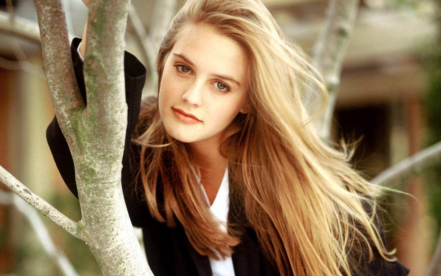 Download Alicia Silverstone Angelic Face Wallpaper | Wallpapers.com