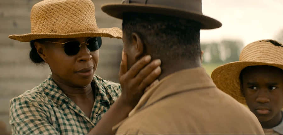 Cena de Abraço Familiar em Mudbound
