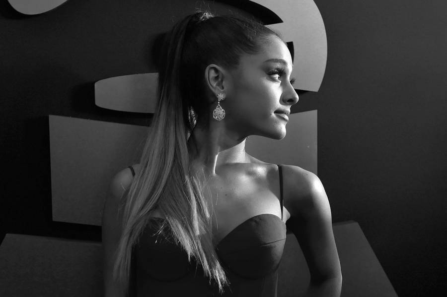 Download Ariana Grande Looking To The Side Wallpaper Wallpapers Com