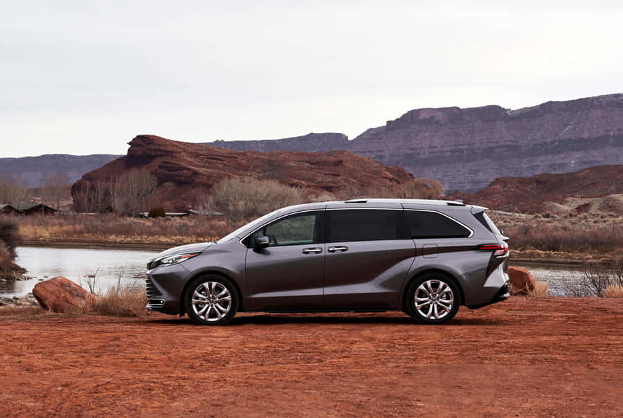 Toyota Sienna Aventura ao Ar Livre