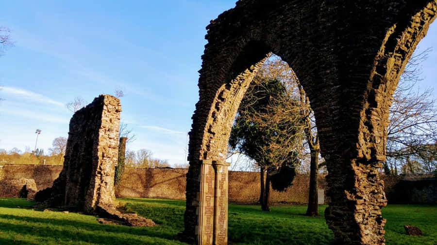 Armagh Bogenruinen an einem sonnigen Tag