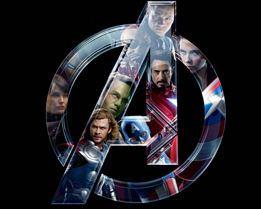 Avengers 3D-helte i logo på væggen.