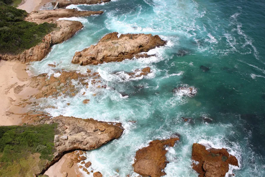 Scenic,Ocean,Waves,Nature