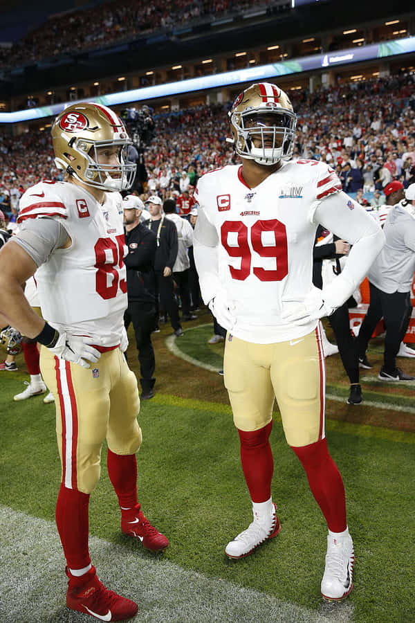 DeForestBuckner und George Kittle