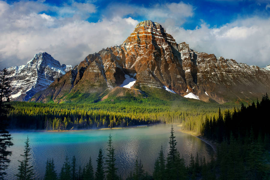 Beautiful mountains and lake scenery wallpaper