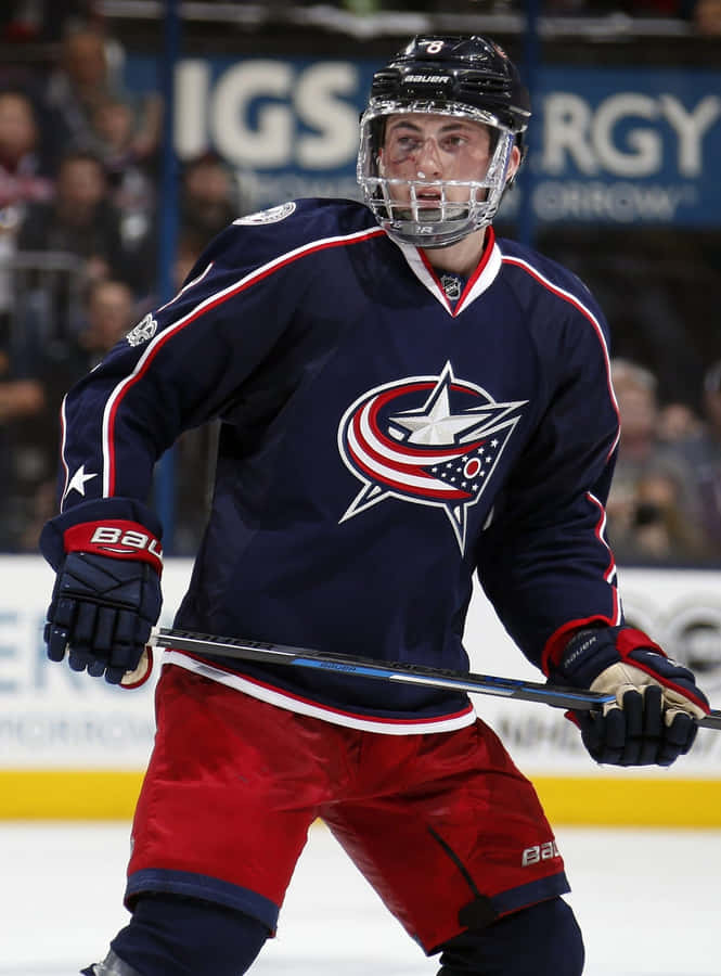 In Swedish: Zachary Werenski är en professionell ishockeyspelare som för närvarande spelar för Columbus Blue Jackets i NHL. För att skapa en snygg dator- eller mobilbakgrund skulle man kunna visa upp en slående bild av Werenski i aktion på isen. Kanske en bild av honom när han gör ett mål eller gör en kraftfull tackling. Tillsammans med hans namn, "Z