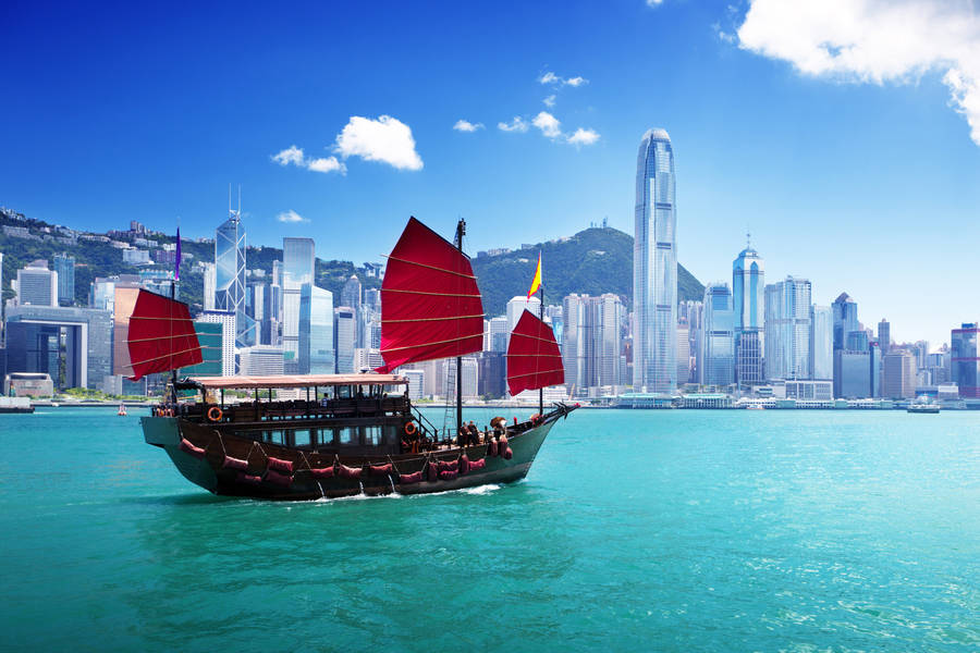 "VictoriaHarbour China" would be "Victoria Harbour, Kina" in Swedish. When it comes to computer or mobile wallpaper, you could say "Ladda ner en vacker bakgrundsbild från Victoria Harbour i Kina till din dator eller mobiltelefon." This means "Download a beautiful wallpaper from Victoria Harbour in China for your computer or mobile phone."