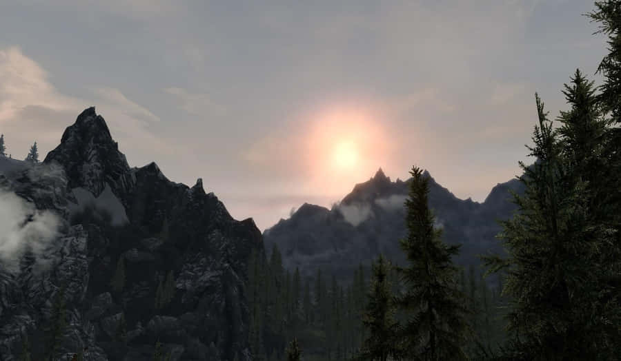 Alba Nebbiosa sulle Montagne