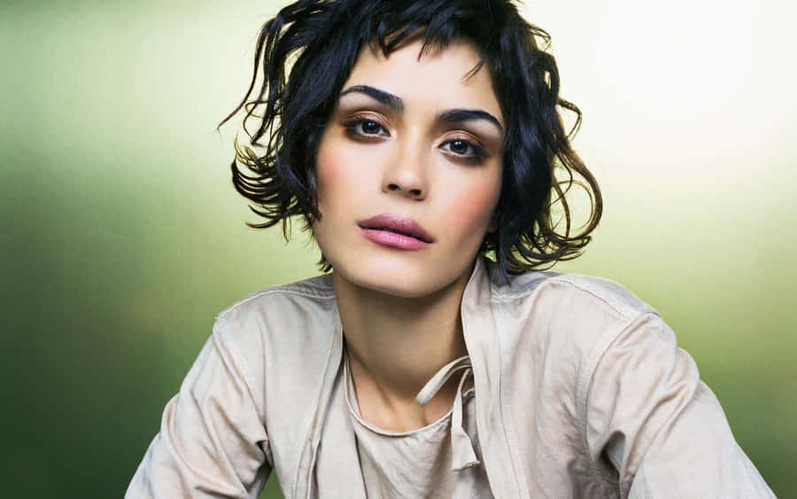 ShannynSossamon 1920 x 1200 Hintergrundbild