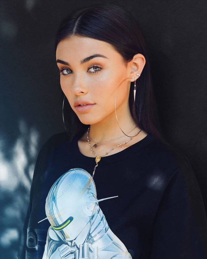 Download Brunette American Singer Madison Beer Wallpaper | Wallpapers.com