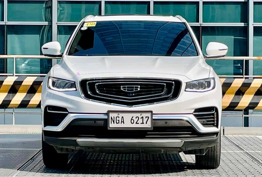 Vista Frontale della Geely Boyue Parcheggiata