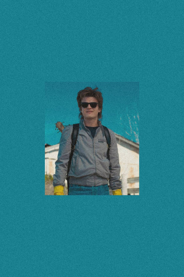 "StrangerThings Steve Harrington Bomber Jacket" would be translated to "Stranger Things Steve Harrington bombarjacka" in Swedish. This would be related to a potential wallpaper design featuring Steve Harrington's character and his iconic bomber jacket from the hit show Stranger Things. En bild med Steve Harrington bombarjacka från serien Stranger Things skulle kunna vara en passande bakgrundsbild för datorn eller mobilen.