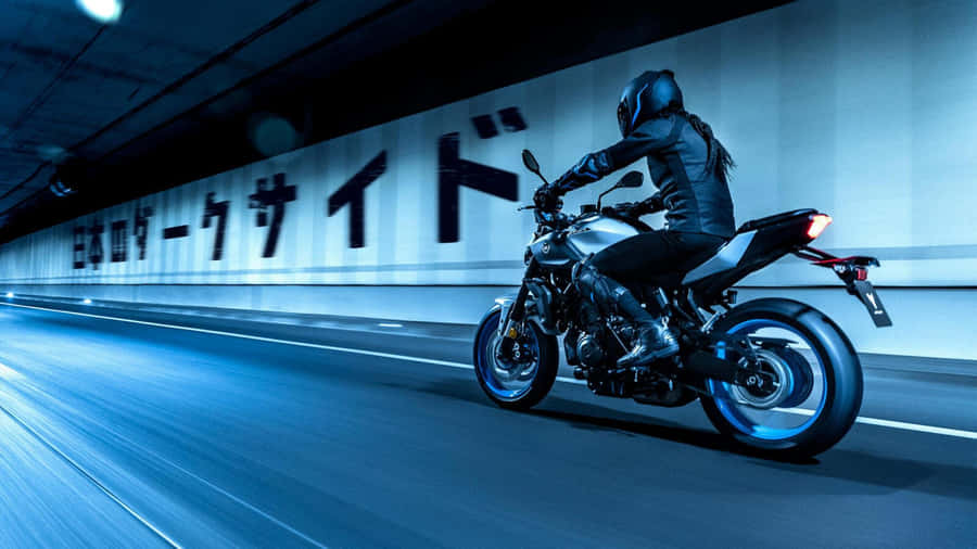 Motociclista in Galleria