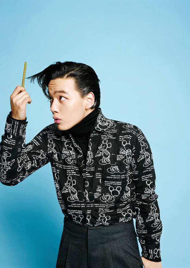 ChaquetaMickey Mouse de Yeo Jin Goo.