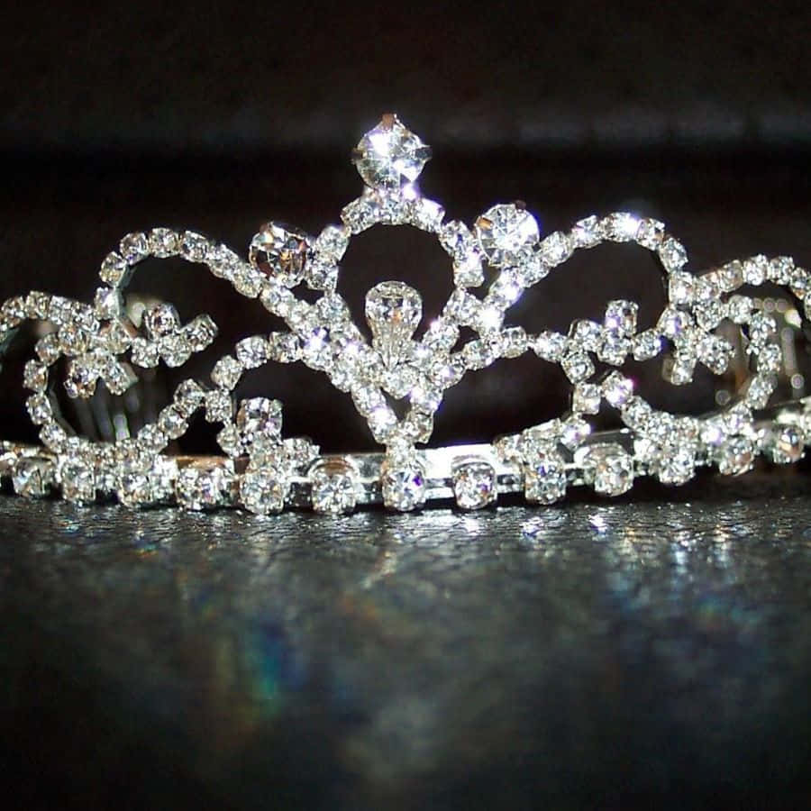 Crown Background