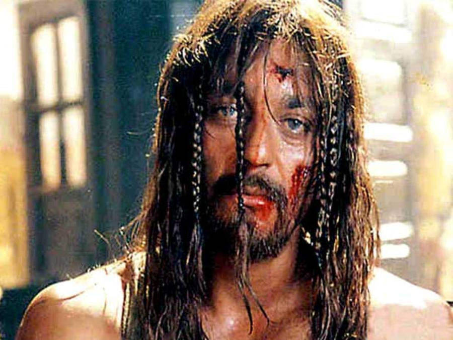 "Balluin Khalnayak 2" would be translated to "Ballu i Khalnayak 2" in Swedish. However, since this appears to be a phrase related to a specific cultural reference or media, it may be more appropriate to use the original English phrase as is, even among Swedish speakers. When discussing computer or mobile wallpapers, it's also possible to use technical terms like "bakgrundsbilder" (background images) or "skrivbordsbakgrunder" (desktop backgrounds) in Swedish.