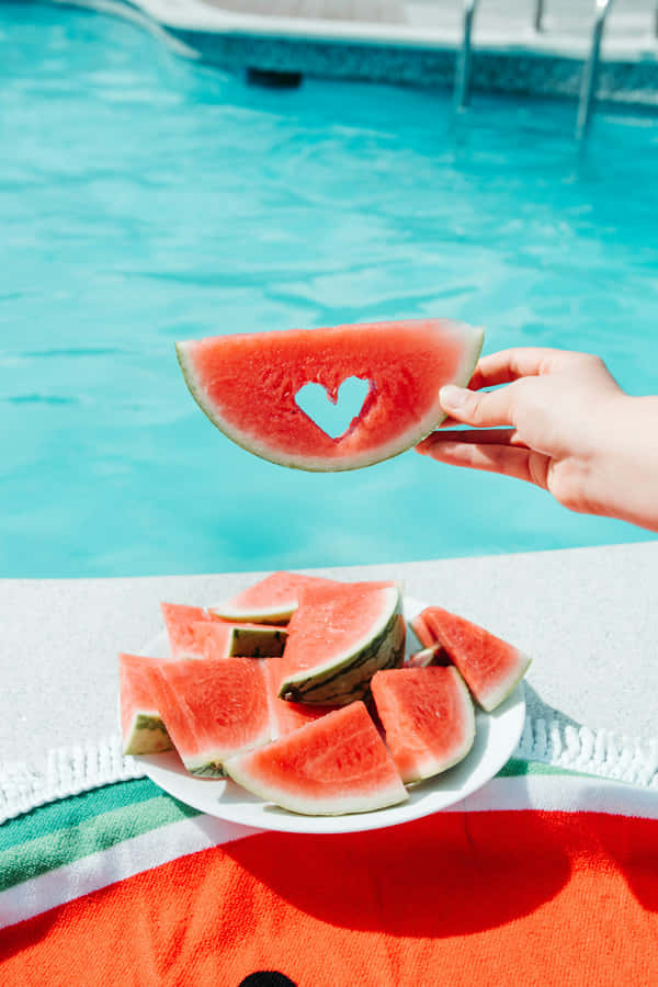 Amor de Melancia de Verão à Beira da Piscina