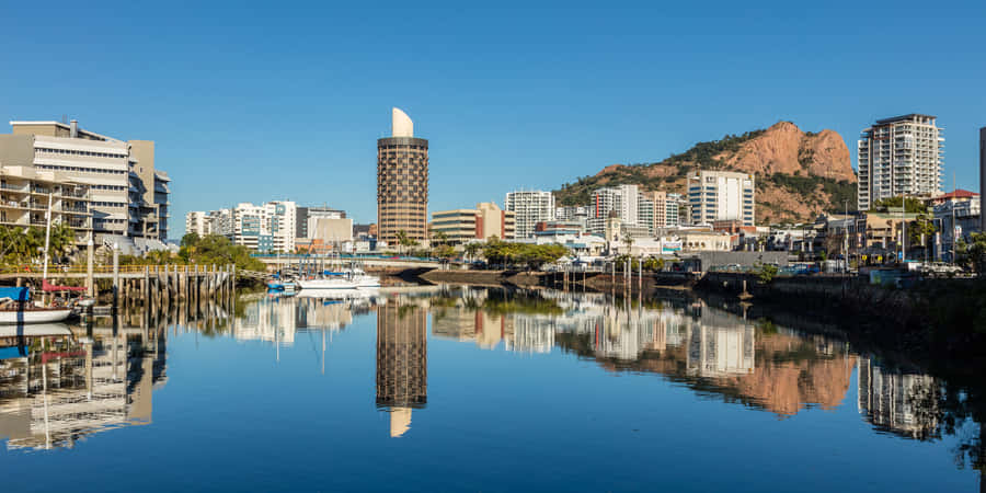 Tropischer Glanz: Townsville bei Sonnenaufgang