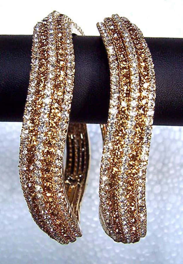 Pulseirascoloridas de miçangas brilhando ao sol