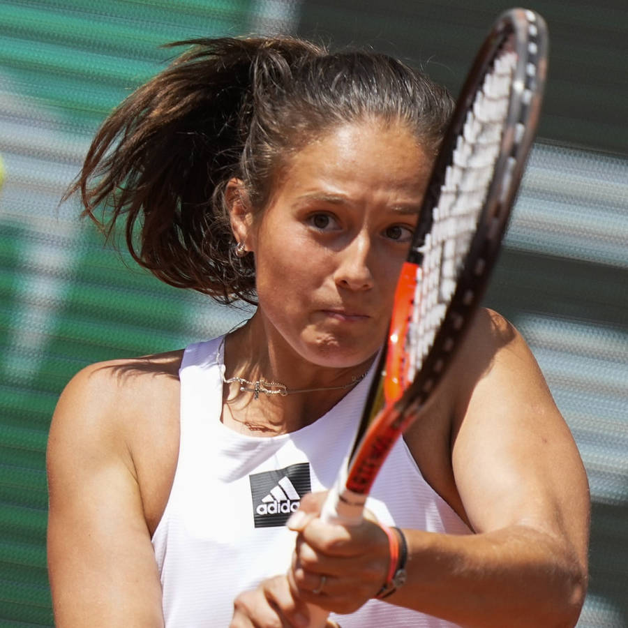 Download Daria Kasatkina Wields Her Tennis Racket Wallpaper