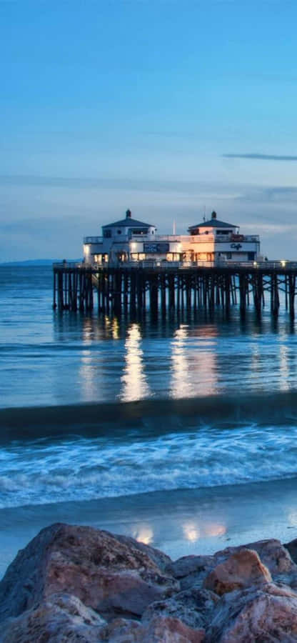 Afslappende solnedgang over Malibu Beach