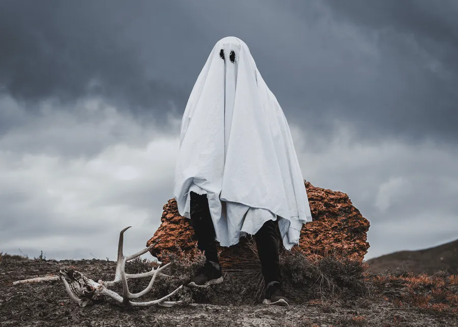 Ghost pictures