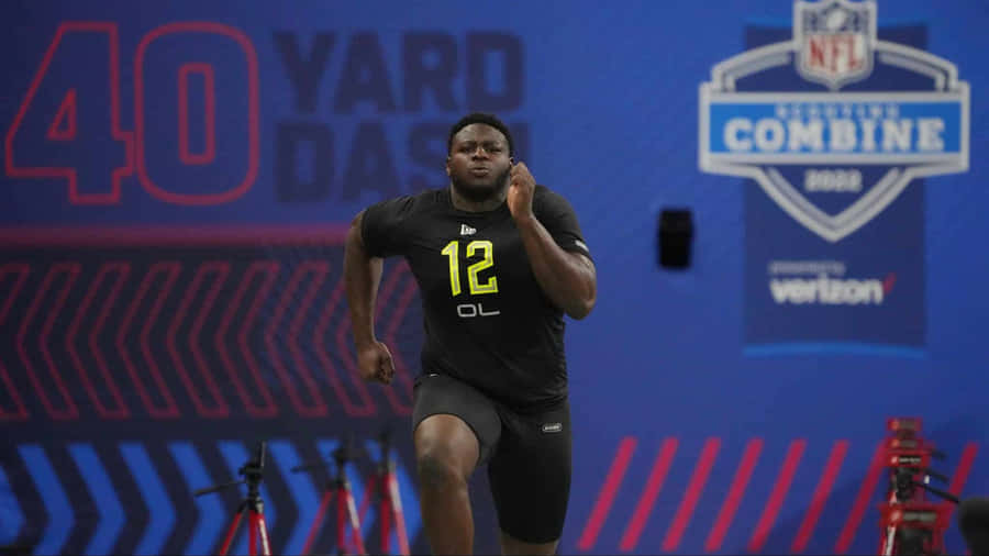 IkemEkwonu løber 4-yard sprint.
