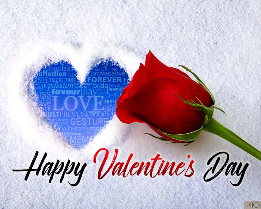 ImmagineUn dolce cesto di San Valentino riempito di leccornie.