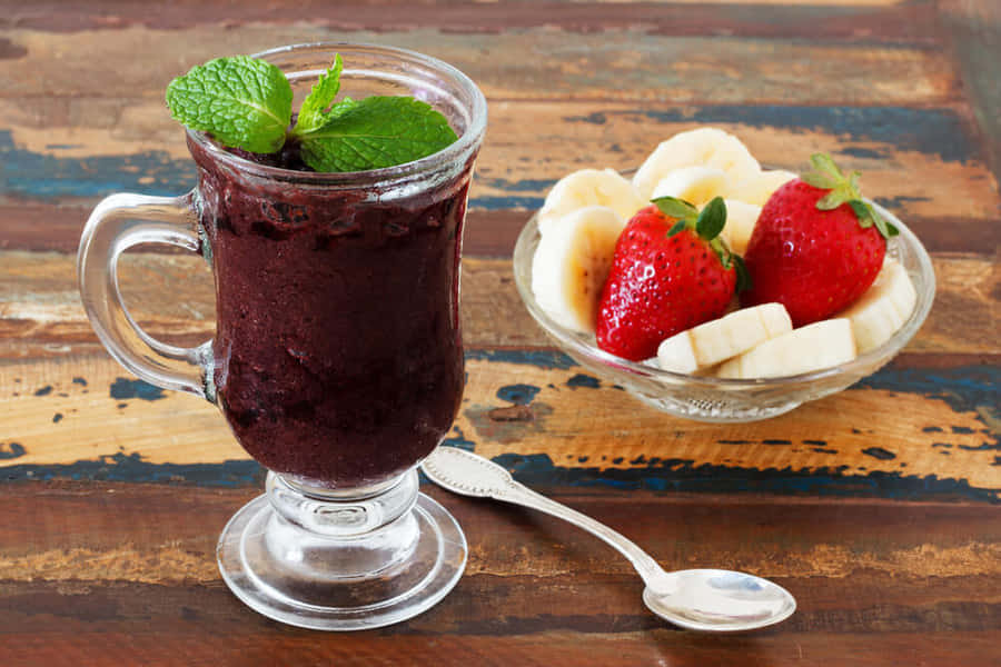 Acai Smoothie med Frisk Frukt